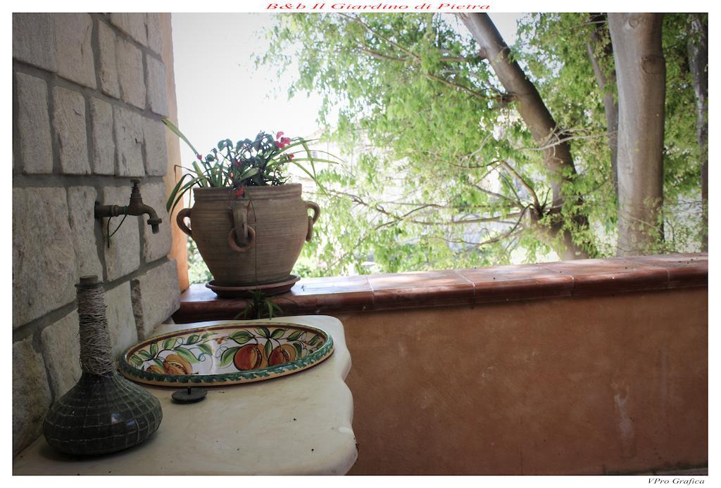 Il Giardino Di Pietra Bed & Breakfast โนโต ห้อง รูปภาพ