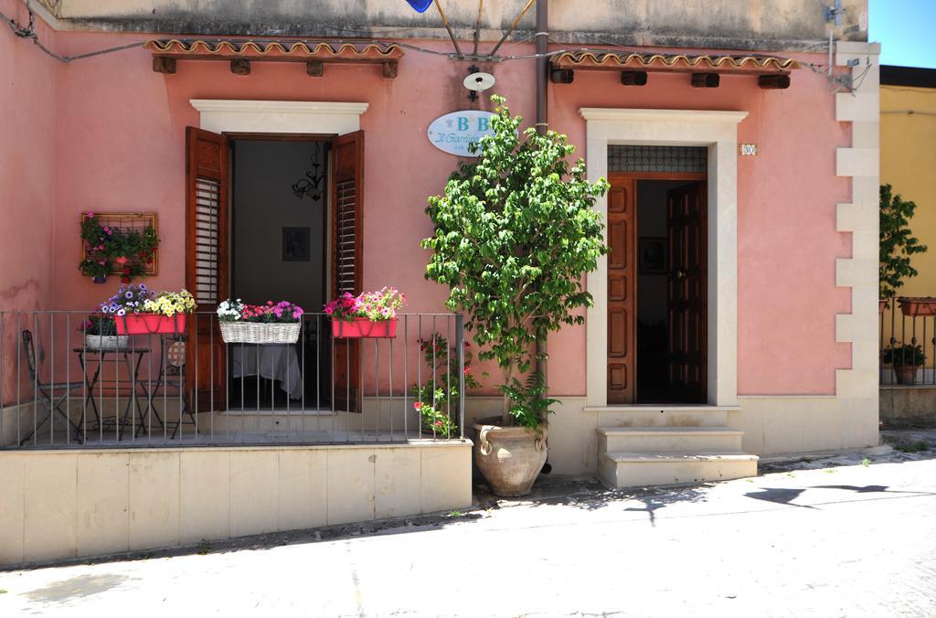 Il Giardino Di Pietra Bed & Breakfast โนโต ภายนอก รูปภาพ