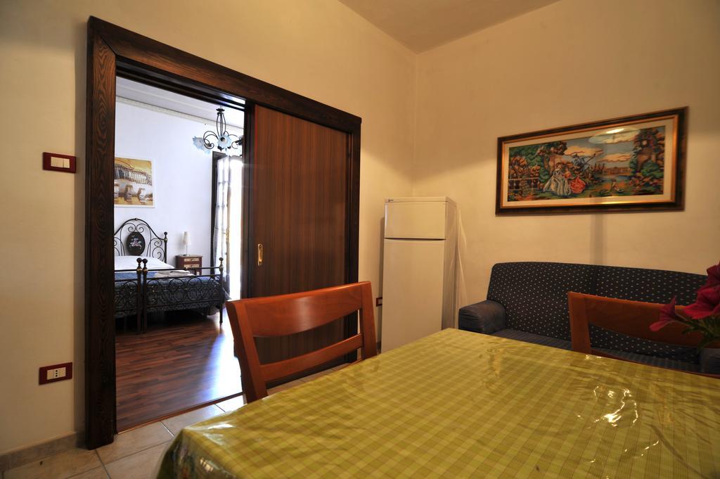 Il Giardino Di Pietra Bed & Breakfast โนโต ภายนอก รูปภาพ