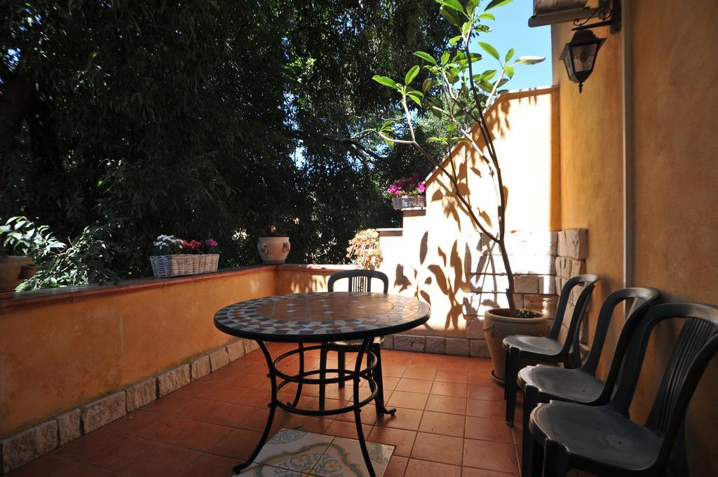 Il Giardino Di Pietra Bed & Breakfast โนโต ภายนอก รูปภาพ